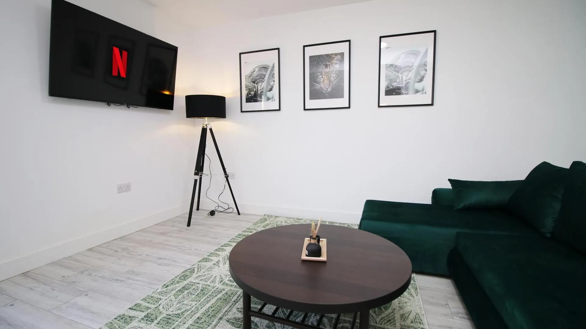 New Cardiff Bloc Exclusive Apartments By Prime Stays - Shops And Parking - Great For Groups And Families 0*,