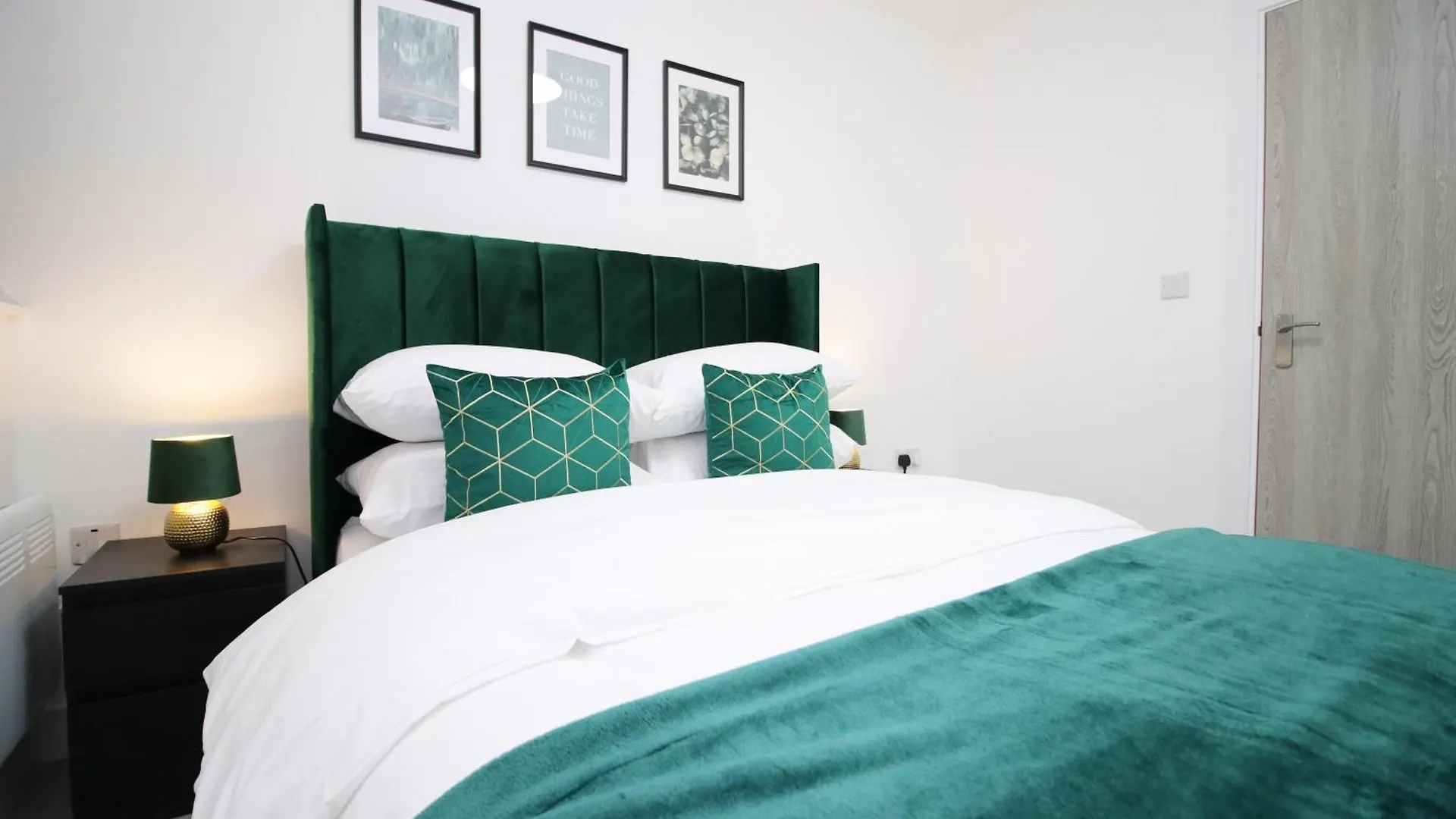 New Cardiff Bloc Exclusive Apartments By Prime Stays - Shops And Parking - Great For Groups And Families