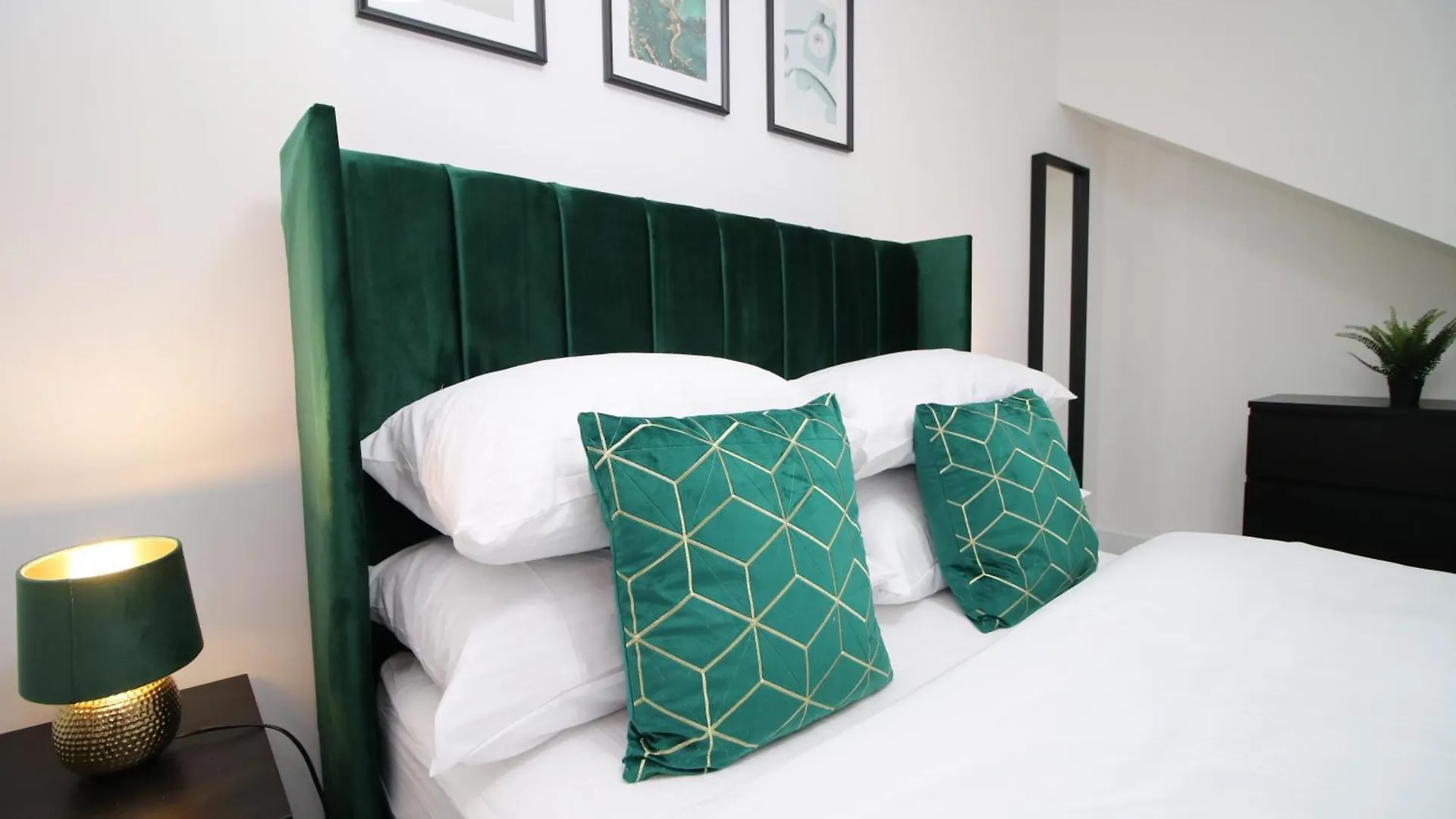 New Cardiff Bloc Exclusive Apartments By Prime Stays - Shops And Parking - Great For Groups And Families