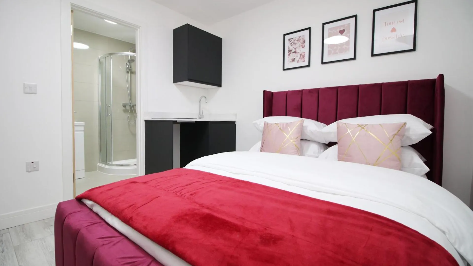 New Cardiff Bloc Exclusive Apartments By Prime Stays - Shops And Parking - Great For Groups And Families 0*,